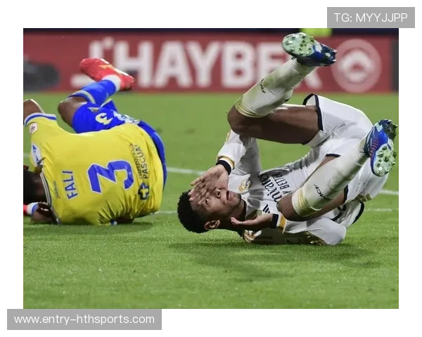 皇马连续传递寻找突破点，贝林厄姆射门被挡