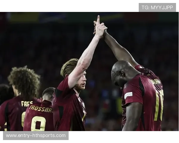 卢卡库内切抽射质量恐怖，比利时进攻如铁锤一般凶猛——一场现代前场战术的解析