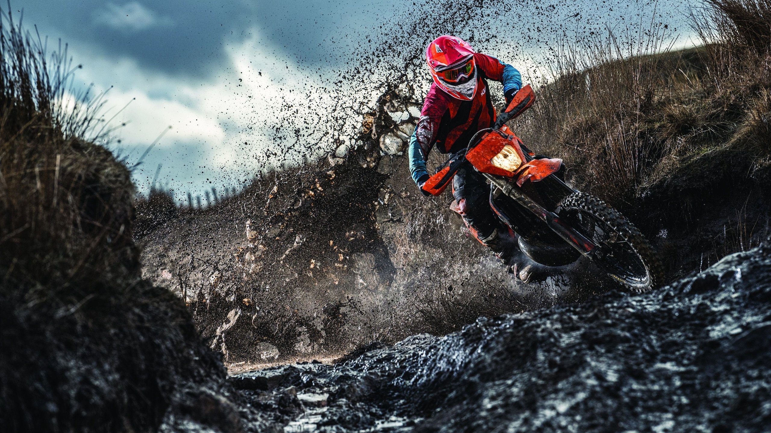 “校园走廊适配慢跑通道首时段试用”